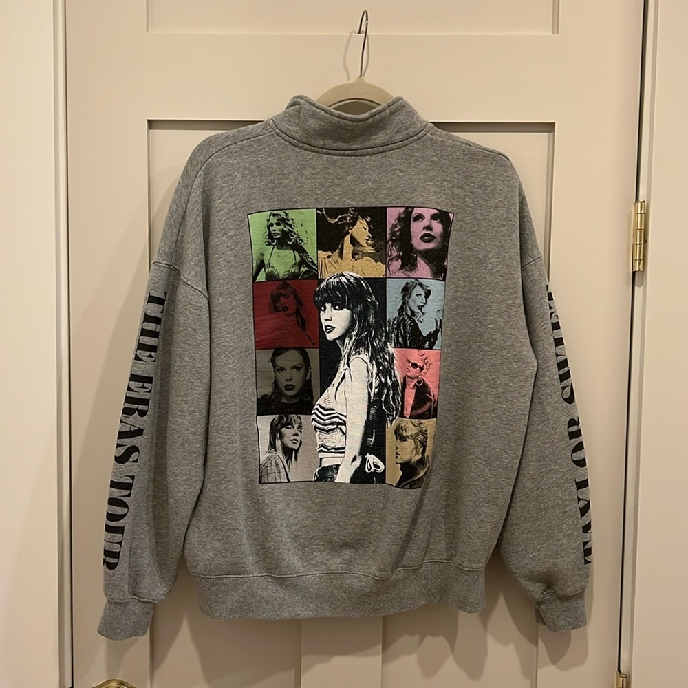The eras tour Taylor swift zip sweatshirt size small